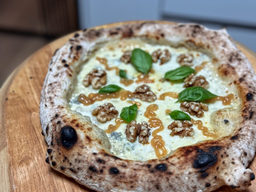 Pizzamehl Test: Gut Hardegg, Pizza mit Gorgonzola Sauce