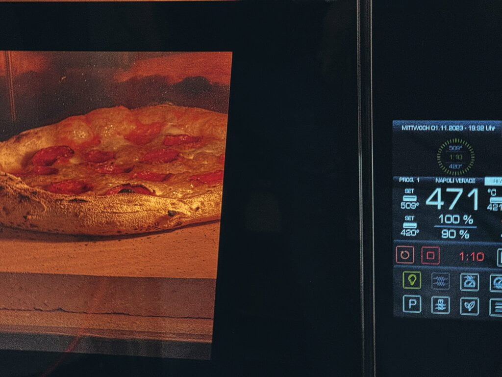 Pizzamehl Test: Gut Hardegg, Pizza backen im Effeuno