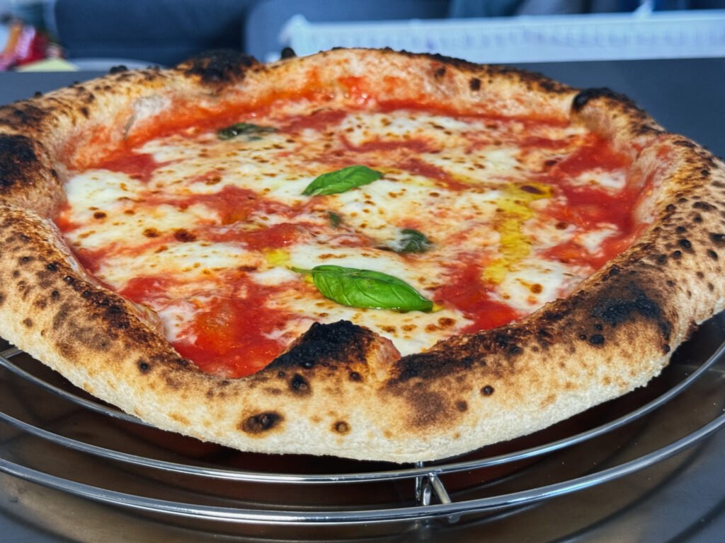 Hofer Mehltest Pizza Margherita
