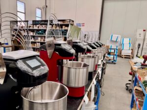 Sunmix Spiralkneter Evo Line in der Qualitätskontrolle vor dem einpacken