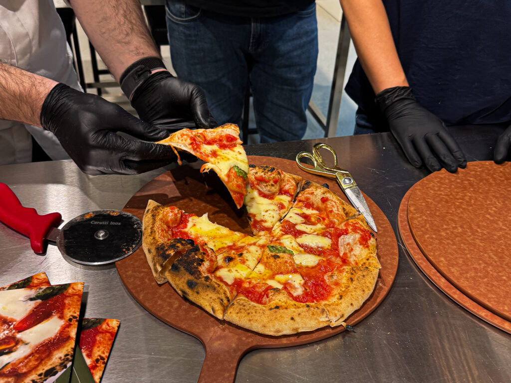 Pizza richtig belegen - 3 Zutaten - Pizza Margherita