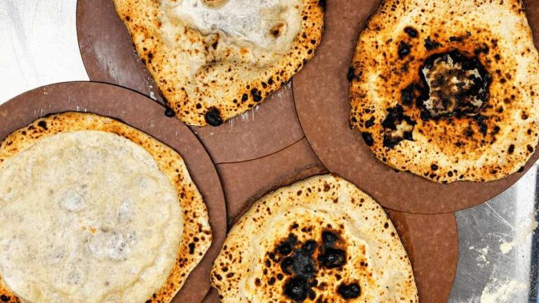 Pizzaboden vorbacken: 3 Methoden im Test