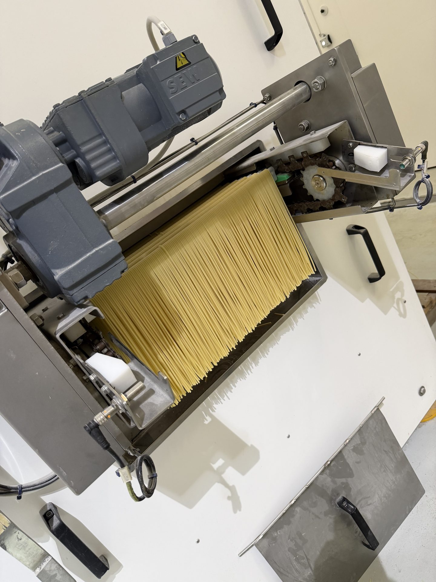 Spaghetti-Produktion bei der Pasta-Manufaktur Marulo in Boscoreale nahe Neapel