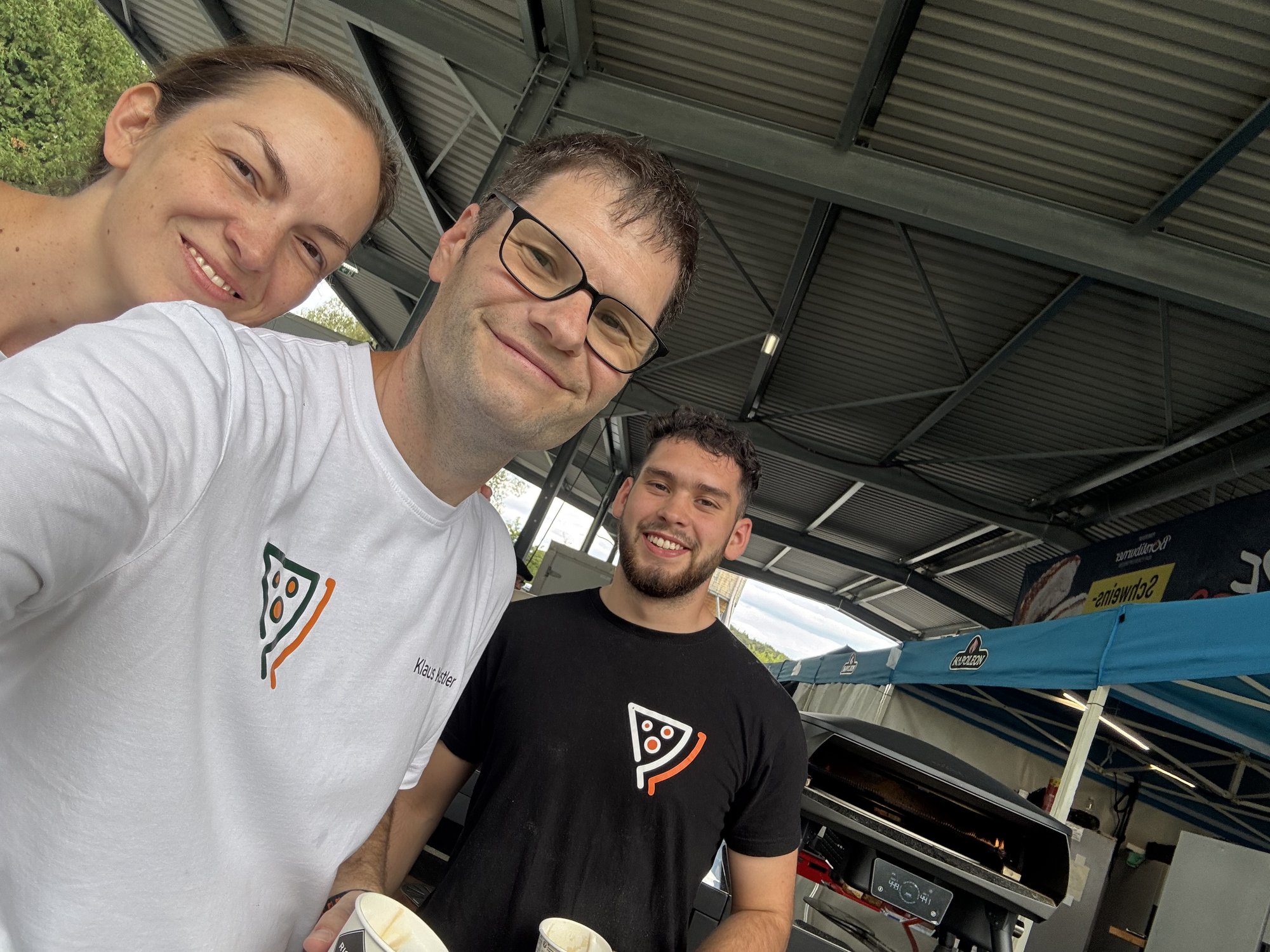 Klaus Kastler mit Frau und Moritz beim Pizza-Wettbewerb in Kaindorf